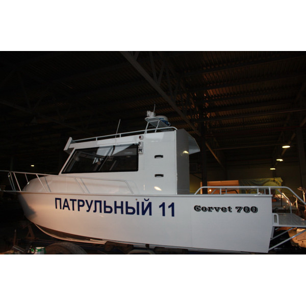 Катер Корвет 700 в Алдане